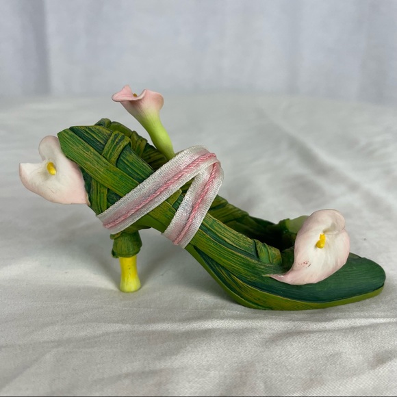 Collection of 4 Antique Just the Right Shoes - Picture 10 of 15